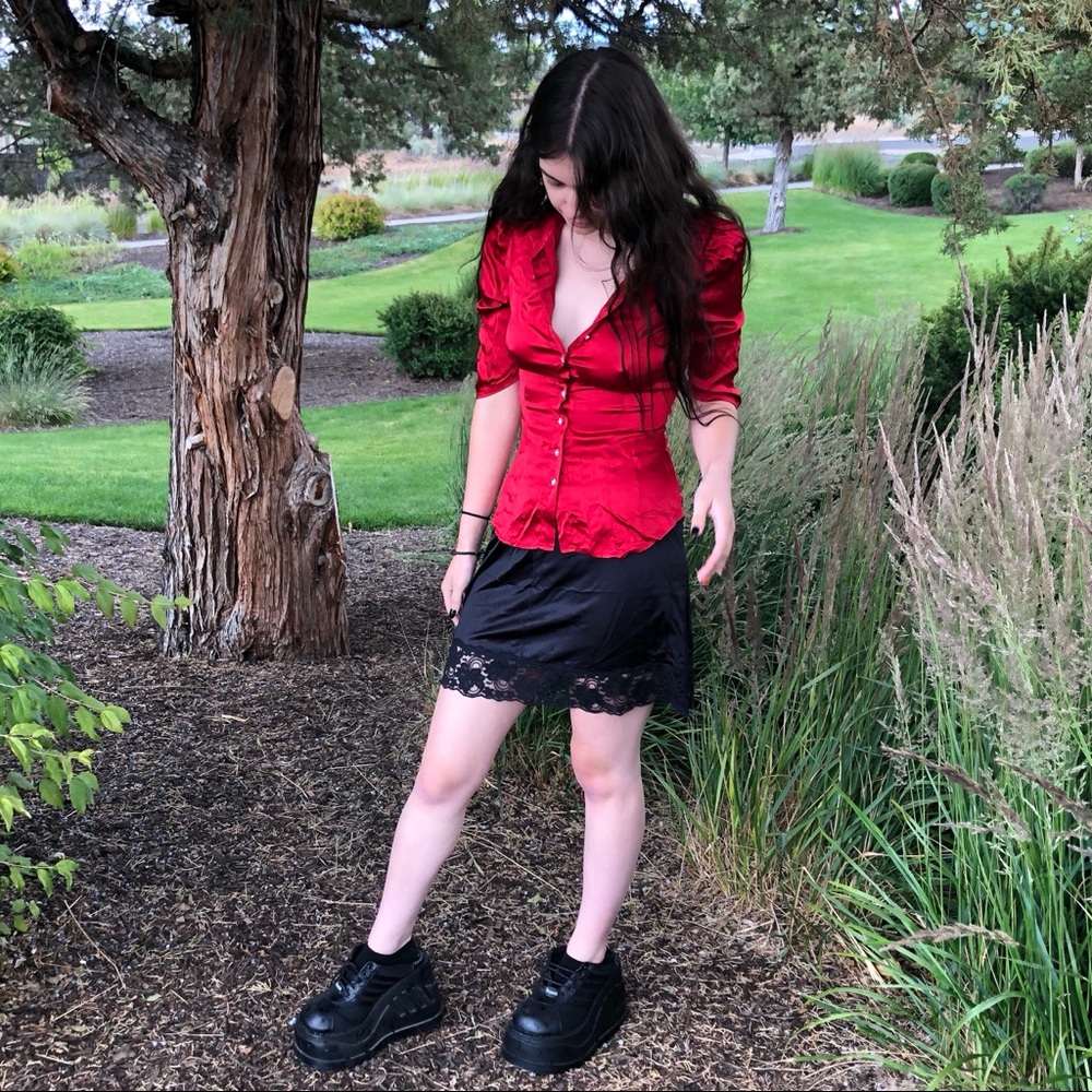 Bebe Satin Vamp Top 🧛🏼‍♀️